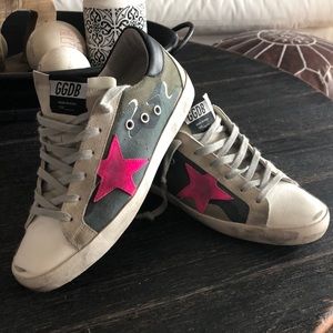 Authentic Women’s Golden Goose Superstar Sneaker